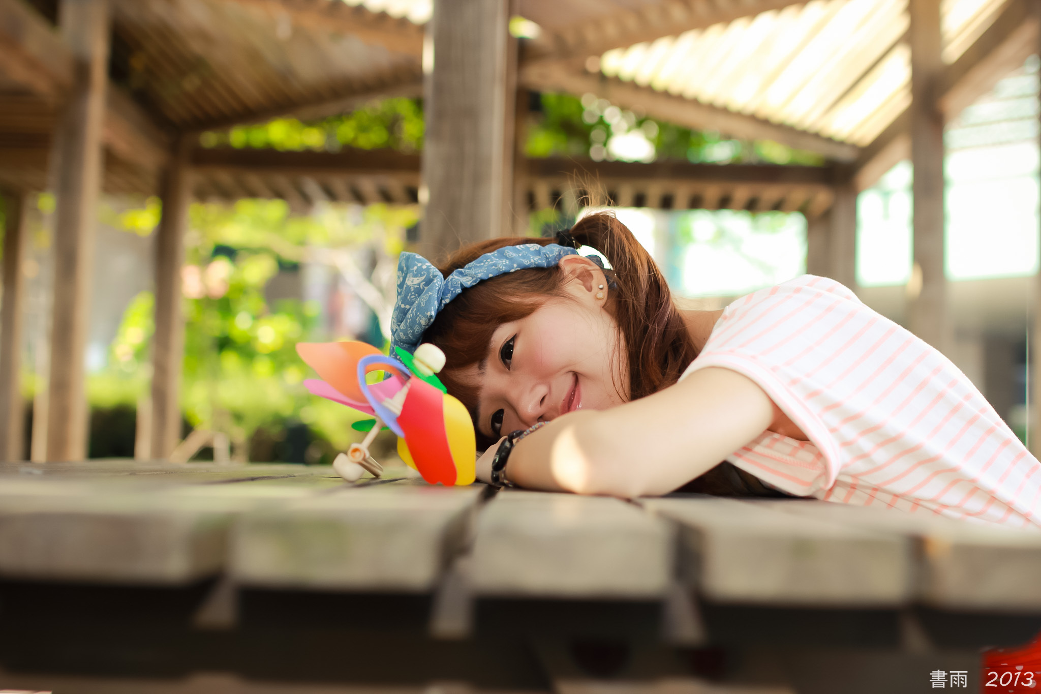 [Beautyleg番外篇]2013-10-28 珊珊士林科工馆外拍